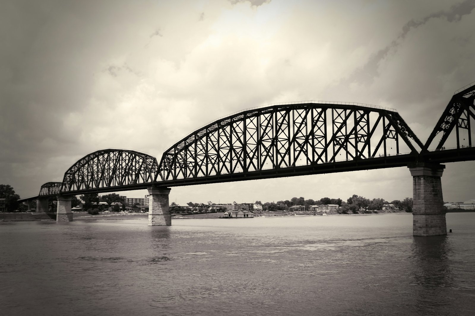 Steel truss bridge crossing a Kentucky river corridor